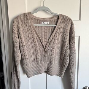 Hollister Sweater Bundle (2) Women’s Knit Sweaters Cardigan & V-Neck